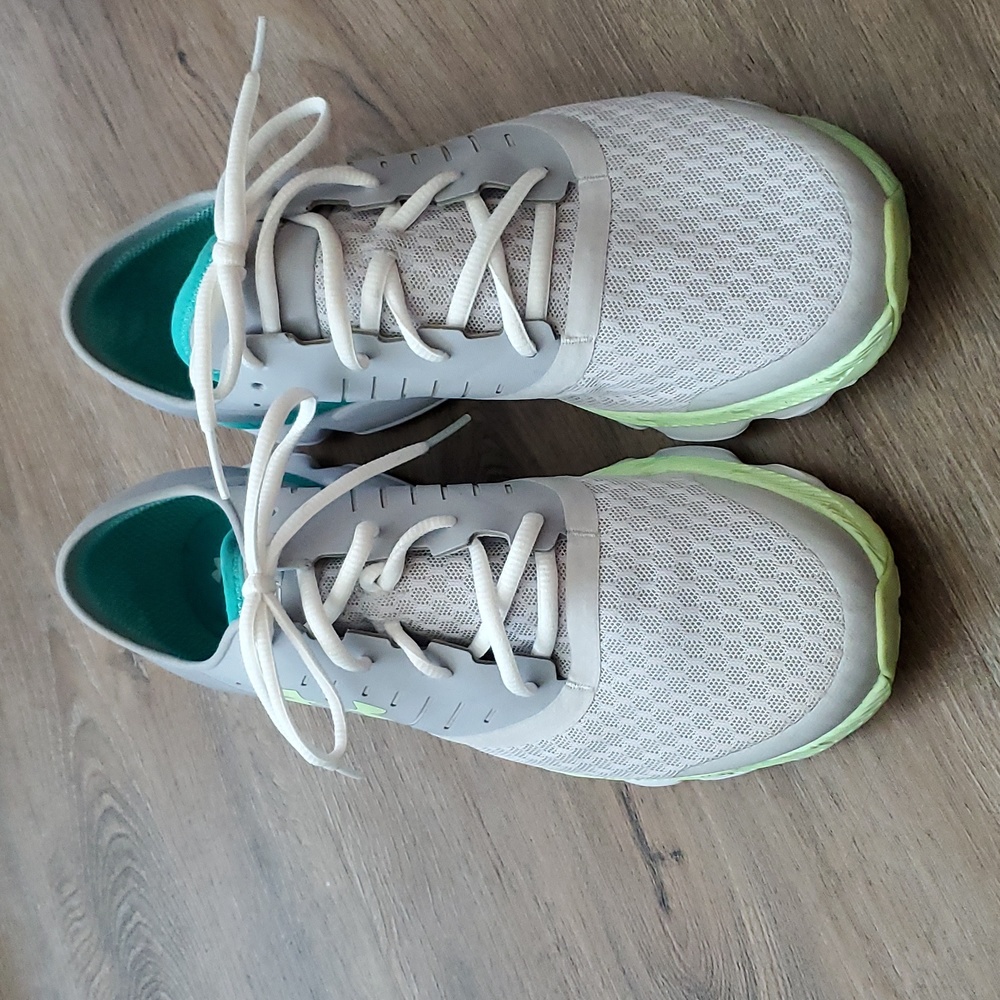 Womens sneakers